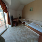 DOUBLE ROOM /2 beds/
